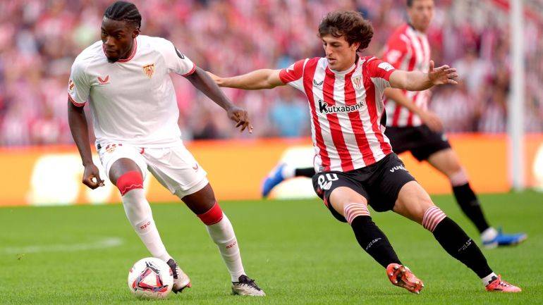 转会期突围战来临；塞维利亚围绕意甲绝杀压哨；态度坚定；年轻球员得到机会的简单介绍