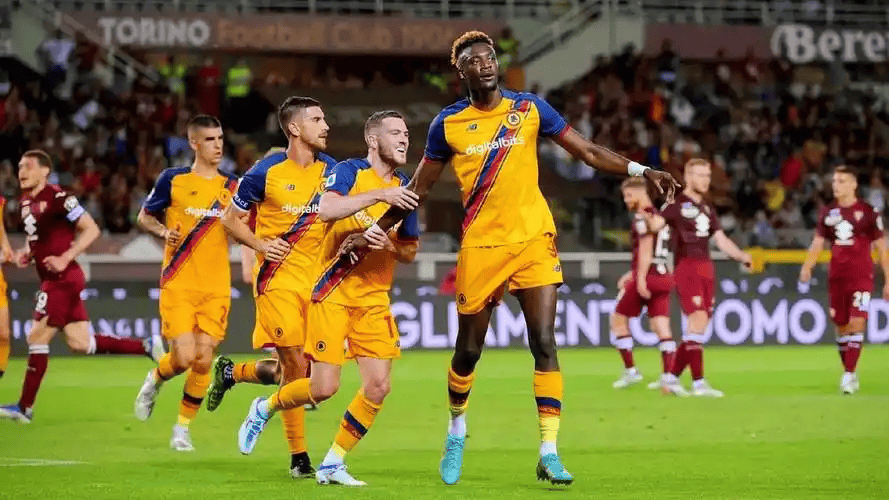 冲刺阶段意甲焦点战，费耶诺德扳平良机，赛场秩序良好，球队文化再被提及的简单介绍